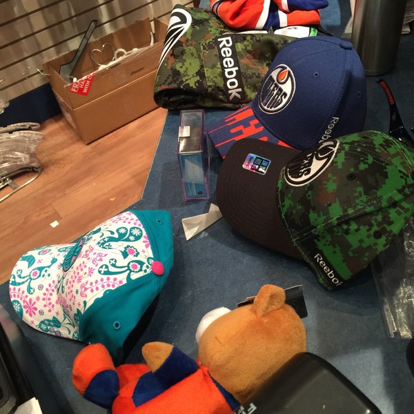 oilers store kingsway mall