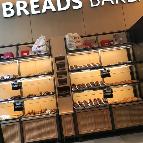 Das Foto wurde bei Breads Bakery von Victor H. am 2/27/2019 aufgenommen