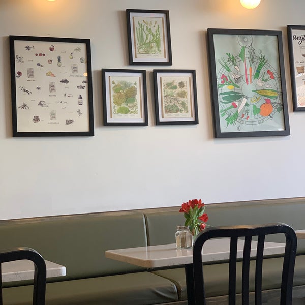 Photo taken at Moss Café: Farm-To-Table Restaurant and Coffee Shop by Dan A. on 11/29/2021