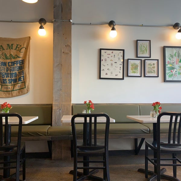 Photo taken at Moss Café: Farm-To-Table Restaurant and Coffee Shop by Dan A. on 11/29/2021