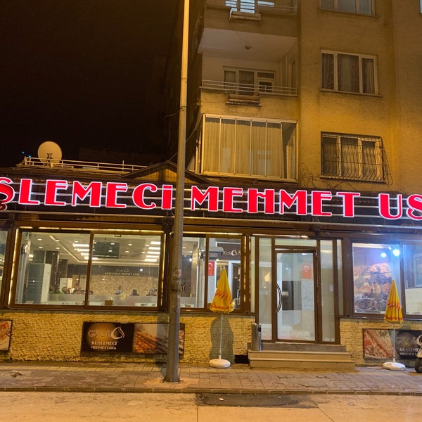 รูปภาพถ่ายที่ Küşlemeci Mehmet Usta โดย Salih B. เมื่อ 1/18/2020