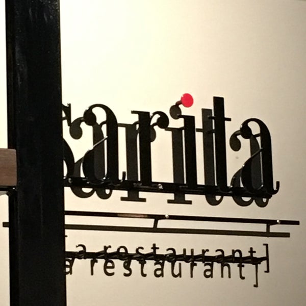 Foto tomada en sarita a restaurant  por Constance W. el 10/27/2016