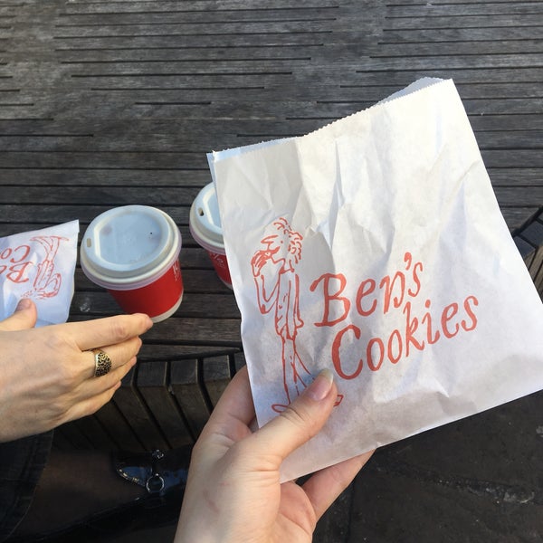 Photo taken at Ben&#39;s Cookies by Eliza Piy on 2/24/2019