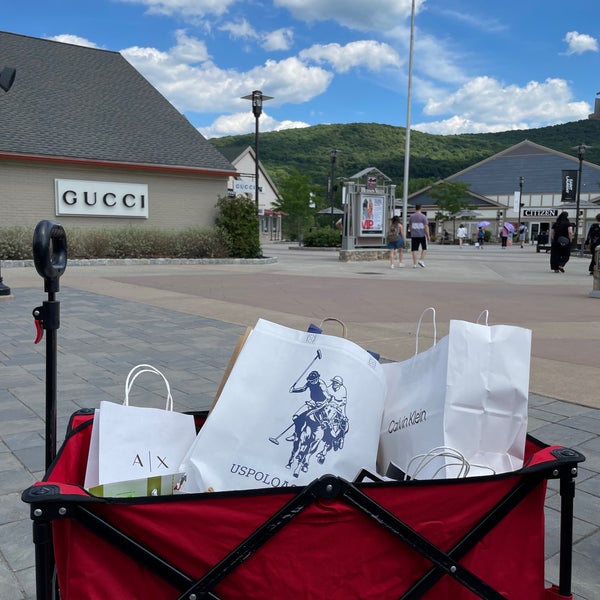 Gucci Outlet - Central Valley, NY