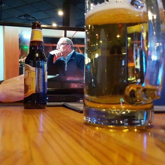 Photo taken at Philly&#39;s Sports Bar &amp; Grill by Steven L. on 3/2/2016