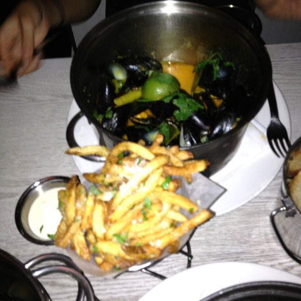 Photos at Flex Mussels Upper East Side 180 tips from 5363 visitors