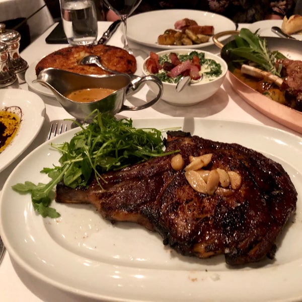 Fantastic menu for both meat lovers and other rare creatures. Pricey but totally worth it. Service is great and the wine list is well achieved. Not everything is Peter Luger when it comes steak. 🥩