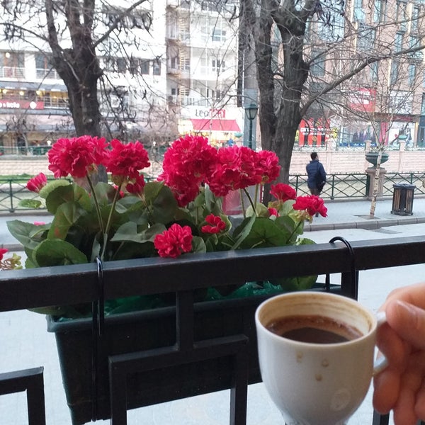 Foto tirada no(a) Puga Coffee por Selin . em 3/14/2019
