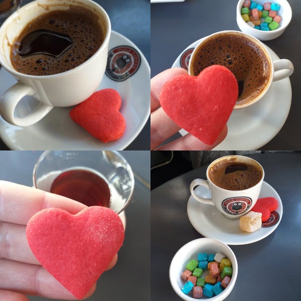 Foto tirada no(a) Puga Coffee por Selin . em 2/11/2019