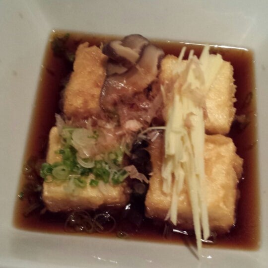 Foto tomada en Oishi Sushi &amp; Steakhouse  por Ryan S. el 12/21/2013