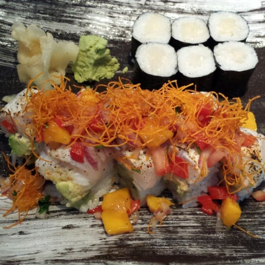 Foto tomada en Oishi Sushi &amp; Steakhouse  por Ryan S. el 5/23/2014