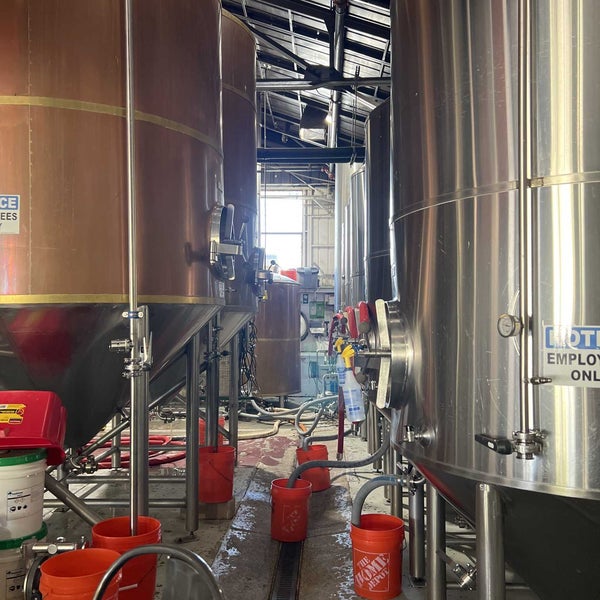 12/9/2022 tarihinde Chad B.ziyaretçi tarafından Hangar 24 Craft Brewery'de çekilen fotoğraf