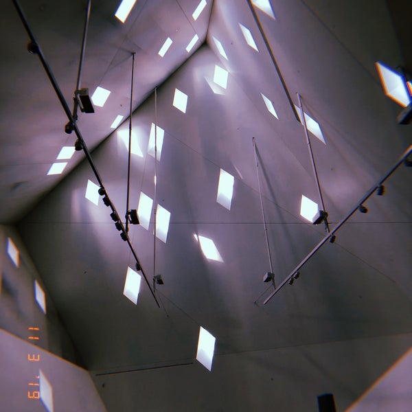 Photo taken at Contemporary Jewish Museum by Hai H. on 11/3/2019