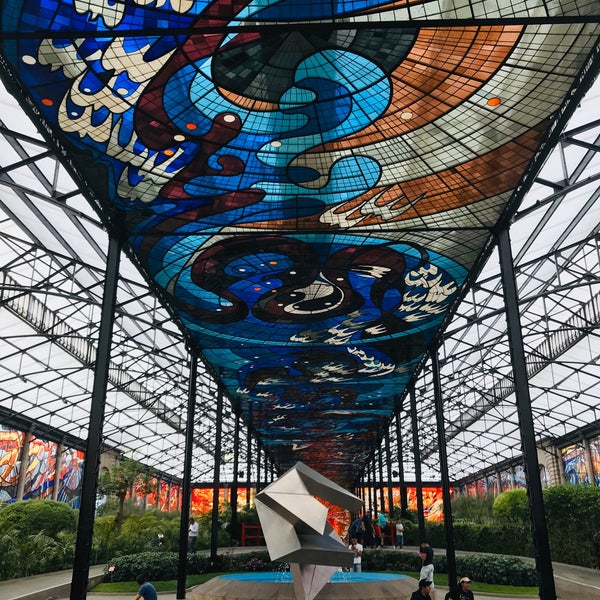 Photo taken at Cosmovitral (Jardín Botánico) by Luis S. on 11/10/2019