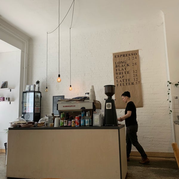 Снимок сделан в Home: Coffee &amp; Food пользователем Adreanna 💕 5/29/2019