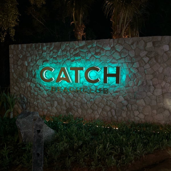 รูปภาพถ่ายที่ Catch Beach Club โดย N B. เมื่อ 4/15/2024