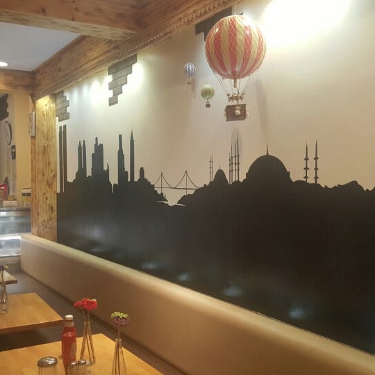 12/24/2015 tarihinde Gokhan K.ziyaretçi tarafından Istanbul Kitchen'de çekilen fotoğraf