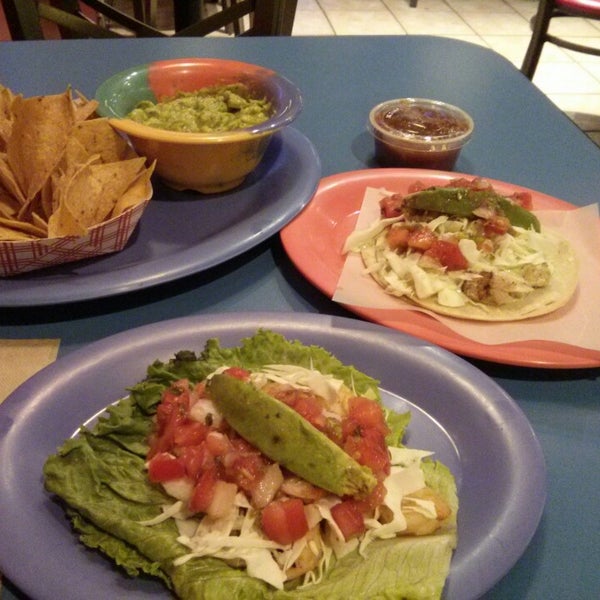 Photo taken at Bumble Bee&#39;s Baja Grill by Nyree P. on 7/6/2014