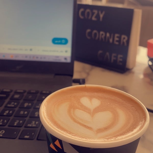 Foto scattata a C3 Cozy Corner Cafe da Abdullah M. il 5/11/2022