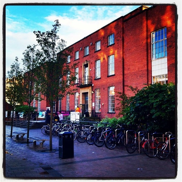 11/9/2013 tarihinde Mick Y.ziyaretçi tarafından Leeds University Union'de çekilen fotoğraf