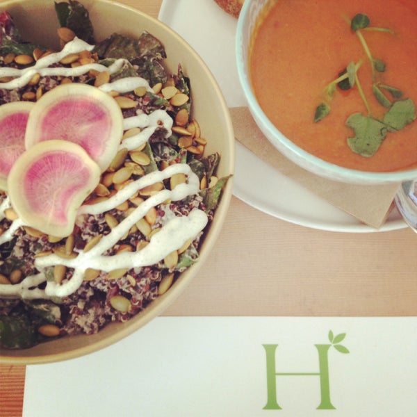 4/21/2013 tarihinde Iris W.ziyaretçi tarafından Heirloom Vegetarian Restaurant'de çekilen fotoğraf