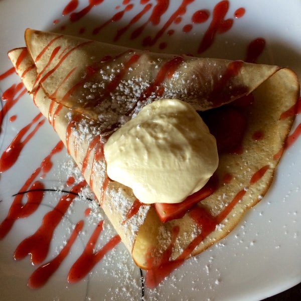 รูปภาพถ่ายที่ Crepe-ology โดย Clarka H. เมื่อ 2/17/2015