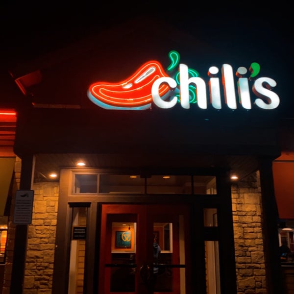 Photo taken at Chili&#39;s Grill &amp; Bar by ㅤㅤ Z. on 3/10/2022