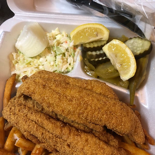 Catfish Sam's Seafood Restaurant in Arlington