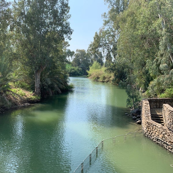 Foto scattata a Yardenit – Jordan River Baptism da Андрей Е. il 3/31/2019