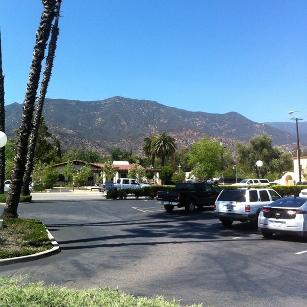 Starr Market (Now Closed) Grocery Store in Ojai