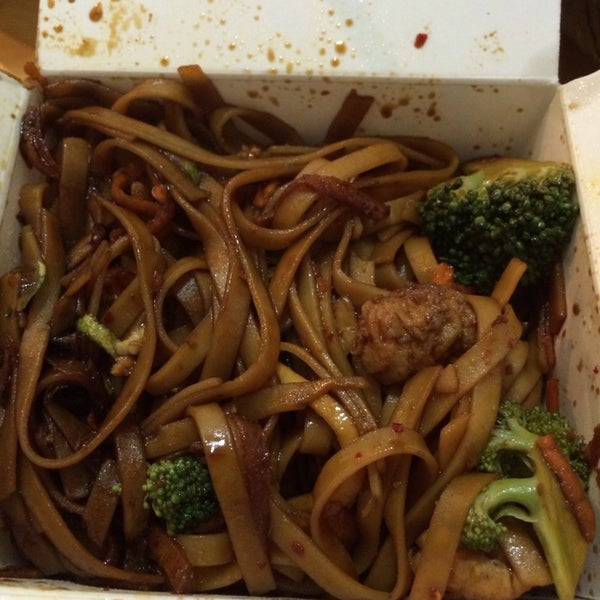 3/18/2014にRubi A.がHappy Panda Noodlesで撮った写真