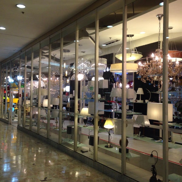 Foto tirada no(a) Shopping Lar Center por Fabiano Kiyoshi O. em 5/17/2015