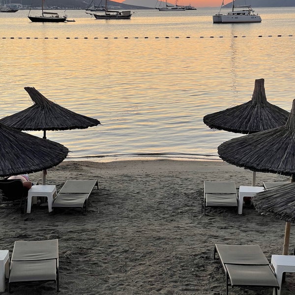 9/25/2021 tarihinde Hikmet Ç.ziyaretçi tarafından Azka Hotel'de çekilen fotoğraf