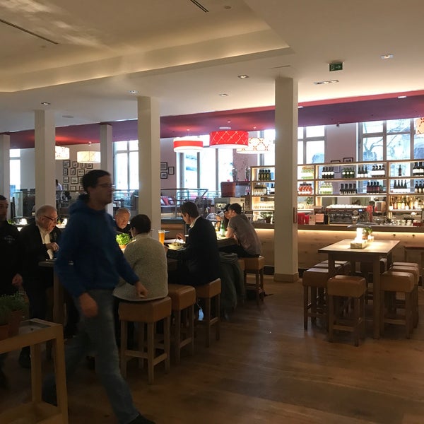 Photo taken at Vapiano by Manfred L. on 1/8/2017