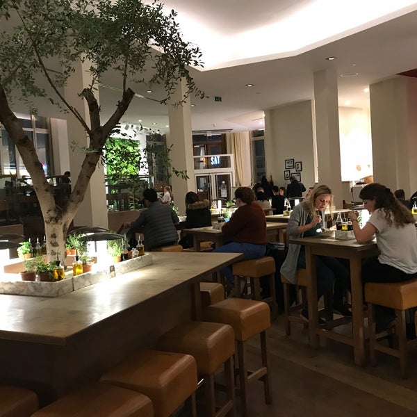Photo taken at Vapiano by Manfred L. on 1/4/2018