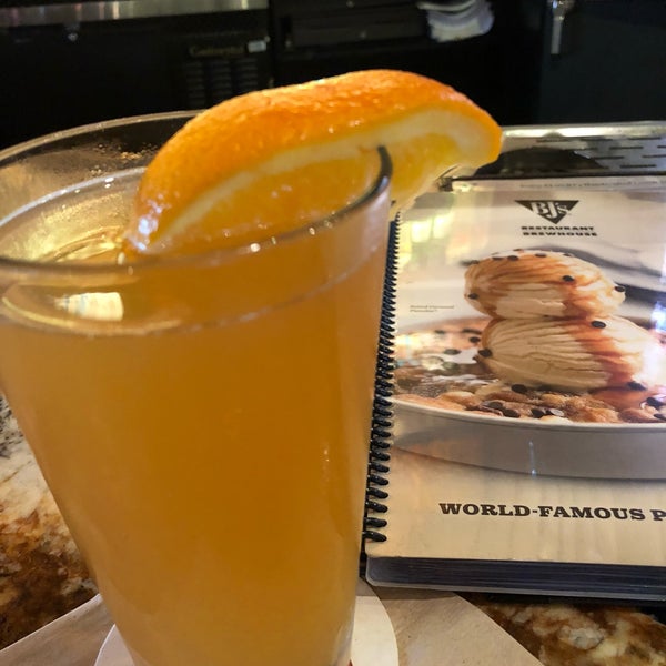 Photo taken at BJ&#39;s Restaurant &amp; Brewhouse by Patty C. on 4/21/2018