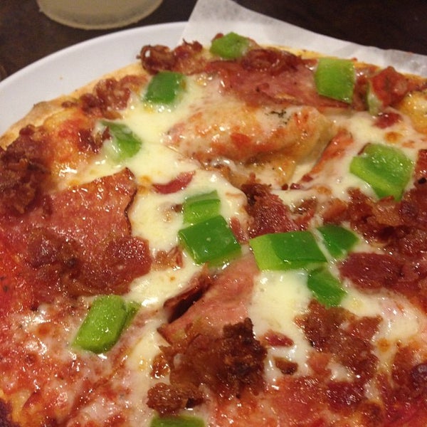 รูปภาพถ่ายที่ Mod Pizza โดย Chef D. เมื่อ 12/3/2013