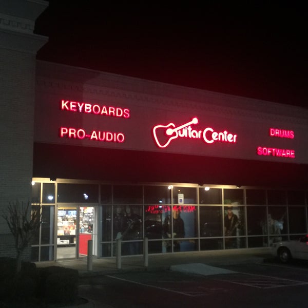 Guitar Center Music Store in Little Rock