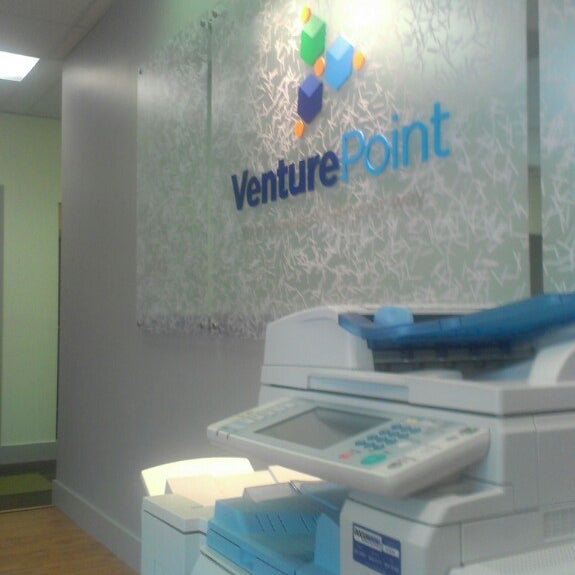 รูปภาพถ่ายที่ VenturePoint โดย Luis E. เมื่อ 7/16/2013