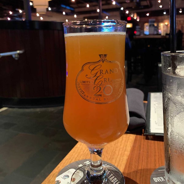 Photo taken at BJ&#39;s Restaurant &amp; Brewhouse by Drew E. on 11/30/2019