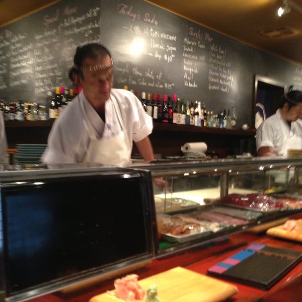 Foto tomada en Sushi Sake  por Drew E. el 5/2/2013