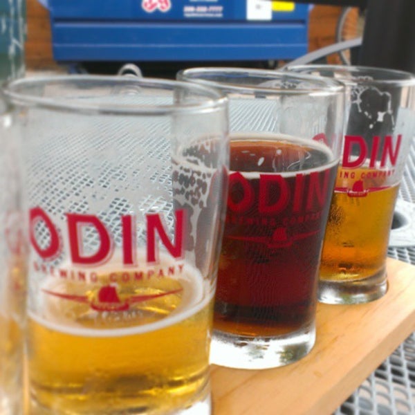 8/29/2013にTJ H.がAsgard Tavern by Odin Brewing Companyで撮った写真
