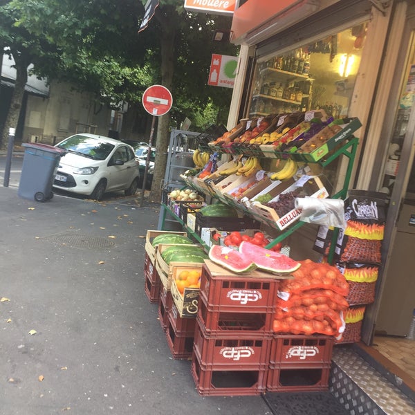 Photos At Croix De Chavaux Montreuil Ile De France