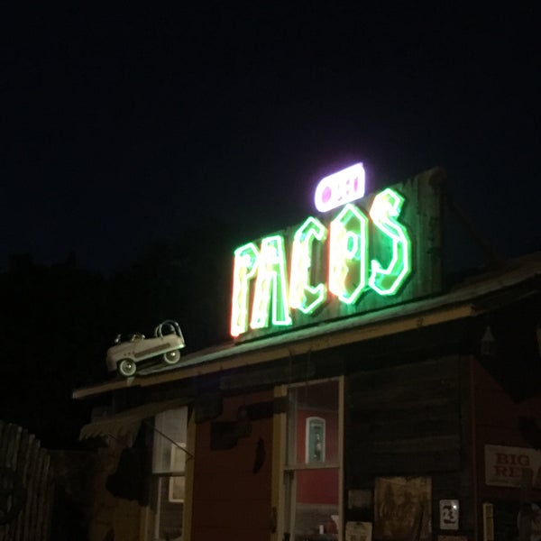 Снимок сделан в Paco&#39;s Tacos пользователем T. L. 2/11/2017