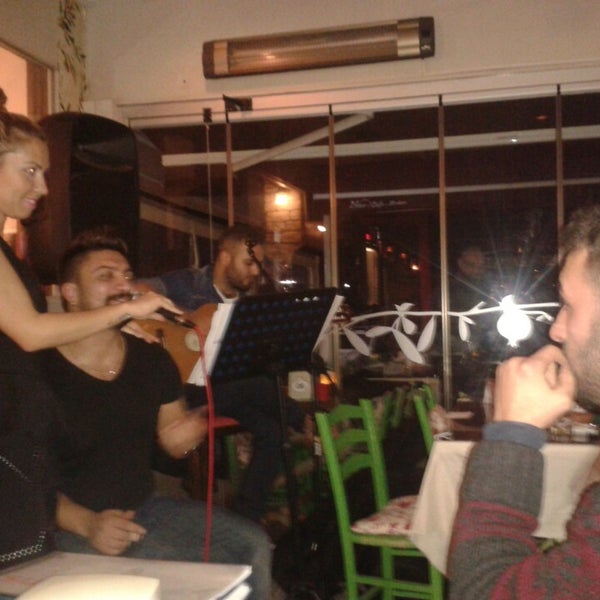 รูปภาพถ่ายที่ Nar Cafe&amp;Bistro โดย Serhat ö. เมื่อ 12/13/2014