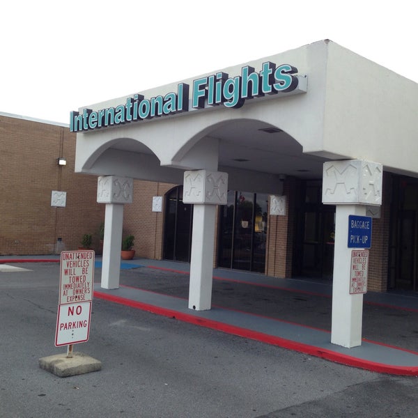 Foto tirada no(a) Brownsville South Padre Island International Airport por Jonathan M. em 6/15/2015