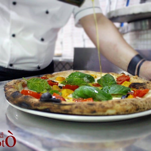 Снимок сделан в Pizzeria E Trattoria La Taverna Di Toto’ пользователем Francesco R. 3/24/2019