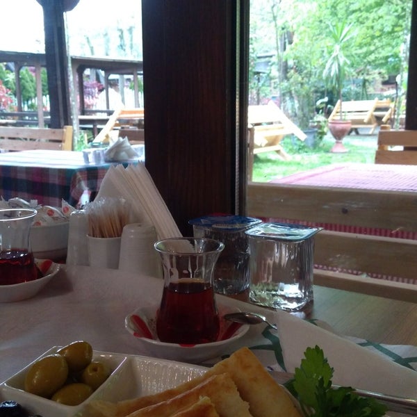 Foto tomada en Gönül Sofrası Bungalov Otel &amp; Restaurant  por Gül G. el 4/20/2019