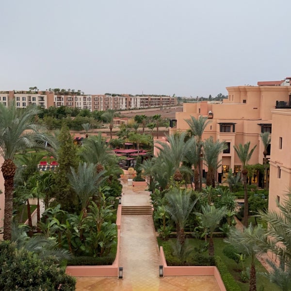 Foto diambil di Mövenpick Hotel Mansour Eddahbi Marrakech oleh Khaled pada 12/16/2022