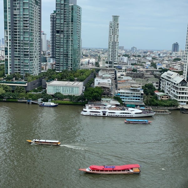 รูปภาพถ่ายที่ Shangri-La Hotel, Bangkok โดย عزيز م. เมื่อ 7/21/2023